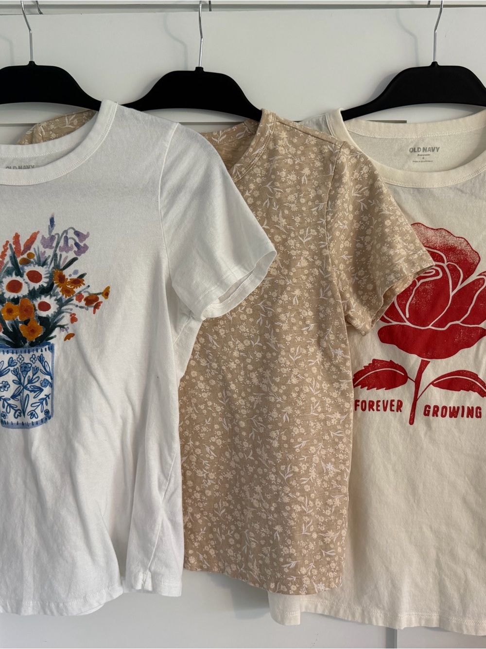 Bundle of 3 Old Navy Women’s Graphic Tees Size Small